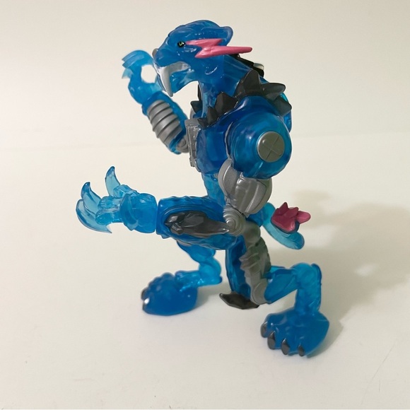 MrBeast Lab Mutators Stealth Panther Action Figure - Picture 12 of 14